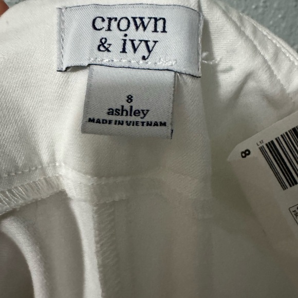 NWT Crown White 9 inch Short Women's Shorts - Picture 4 of 5